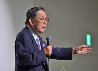 荒井 啓祐氏